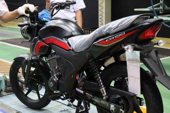 Yamaha Byson Atau Honda CB150 Verza Naked Bike Yang Layak Dibeli