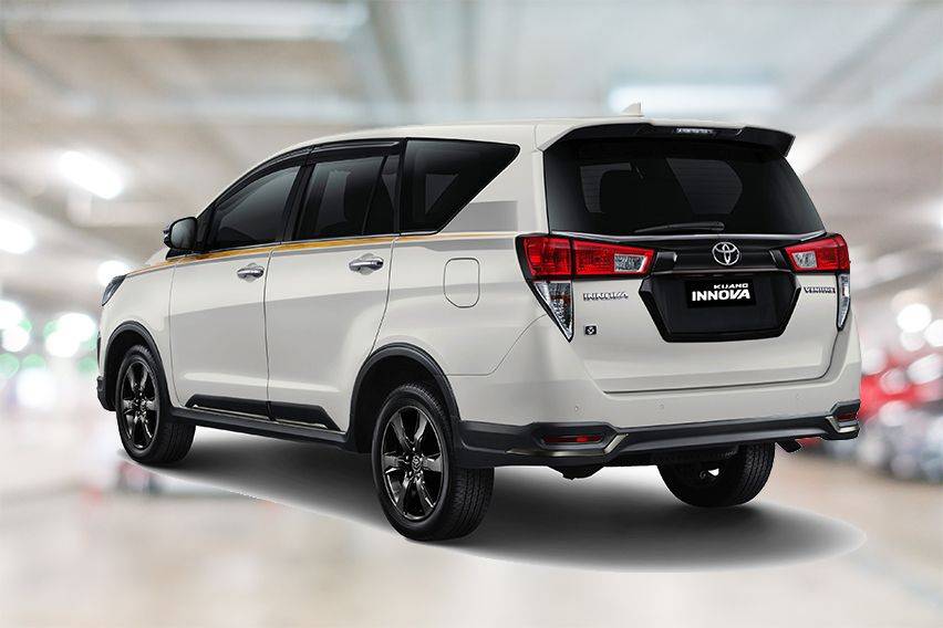 Perbedaan Dan Persamaan Kijang Innova Th Toyota Anniversary Dengan