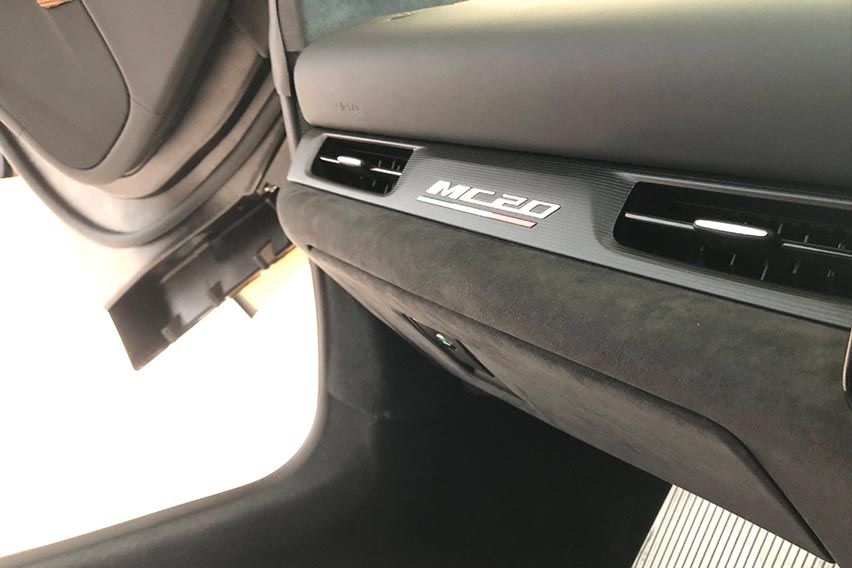 Maserati MC20 interior