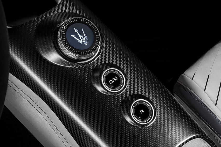 Maserati MC20 CONTROLS