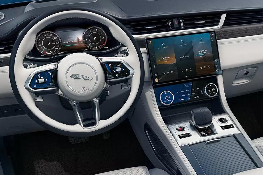 2022 Jaguar F-Pace: Interior