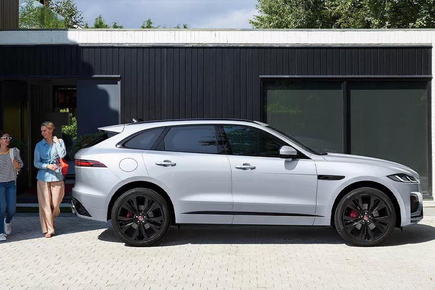 2022 Jaguar F-Pace: Exterior
