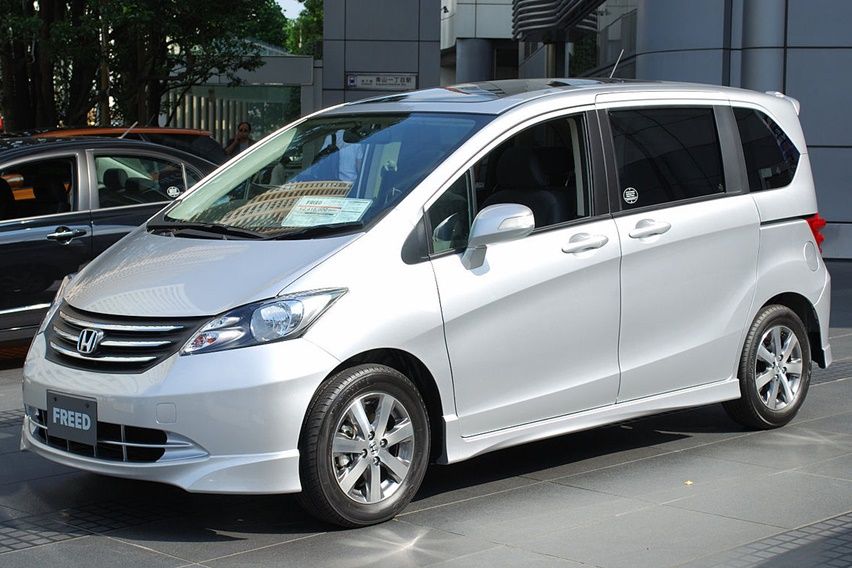 Honda freed bekas