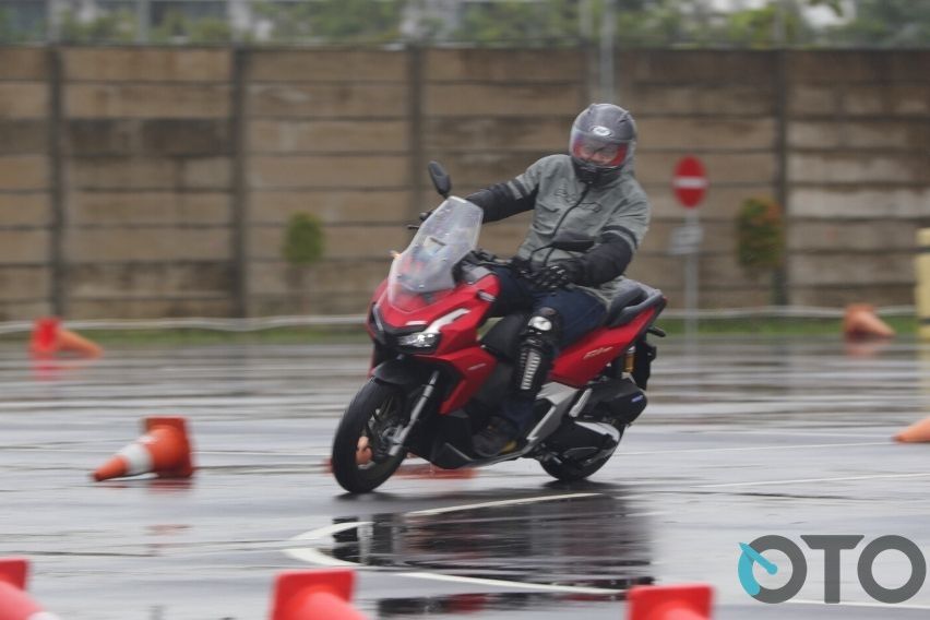 first ride Honda ADV 160