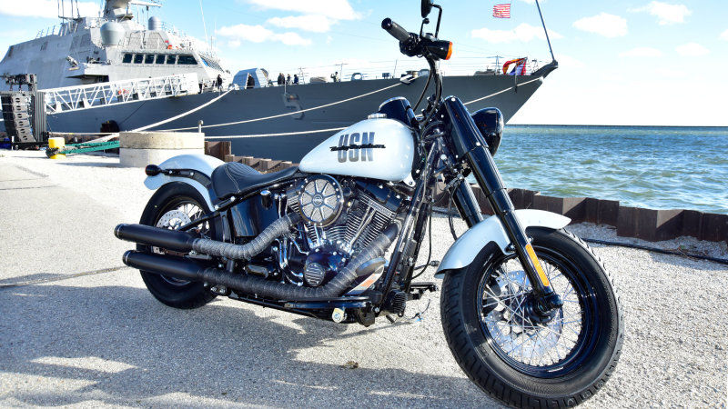 Harley-Davidson Ciptakan MotorChopper Khusus untuk USS Milwaukee