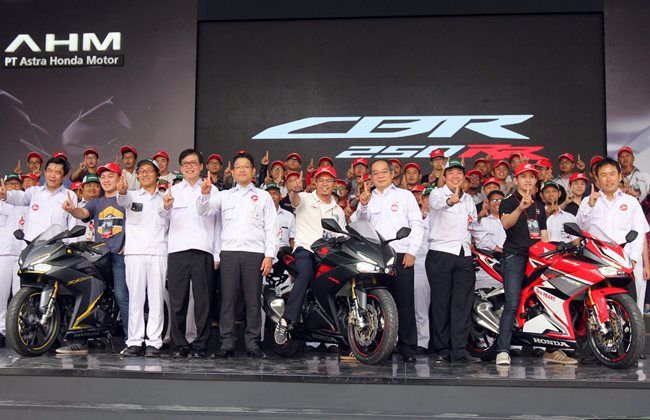 Honda CBR250RR Diproduksi Di Supersport Line AHM Karawang  