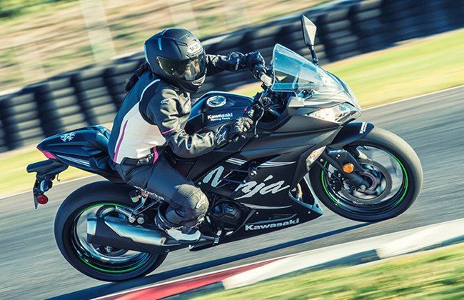 Kawasaki Belum 'Panas', Hadirkan Ninja 300 Winter Edition