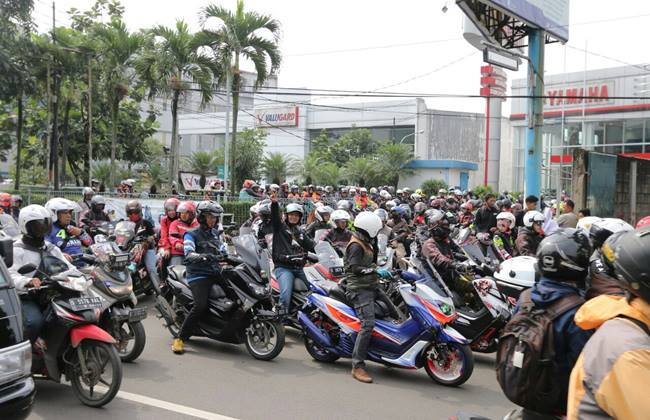 Jenuh Pilkada, Ribuan NMax Serbu Bandung