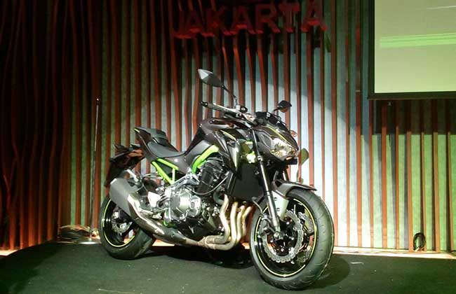 Kawasaki Z900 Dibandrol Lebih Murah Dari Yamaha MT-09