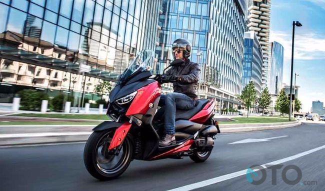 Yamaha Perkenalkan Xmax Bermesin 125 cc