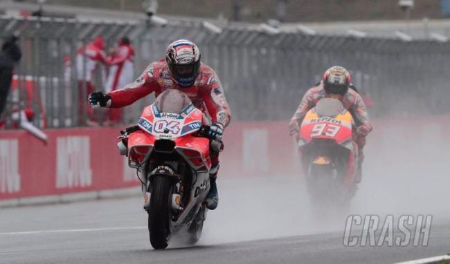 Kalahkan Marquez, Dovi Kembali Raih Kesempatan Juara MotoGP
