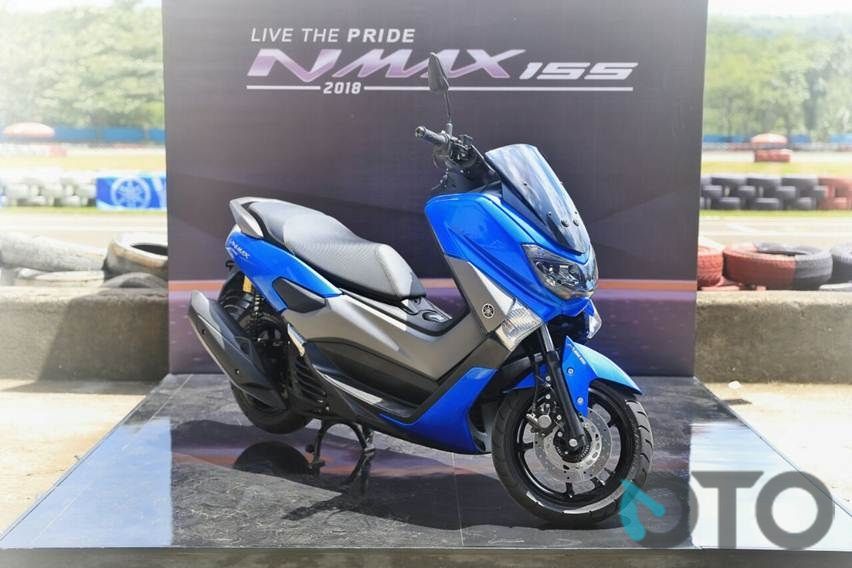 Adakah Kelebihan Yamaha Nmax 2018 Dibanding Honda PCX Lokal?