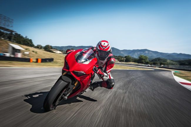 2018/01/Ducati-Panigale-V4-Test-Ride-02.jpg