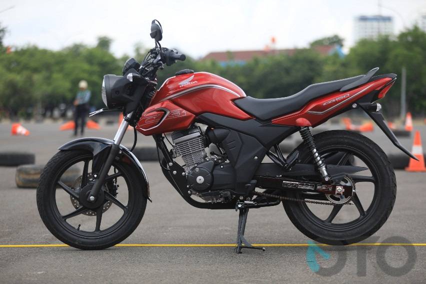 Motor Laki Murah Meriah, Honda CB150 Verza atau Yamaha Byson