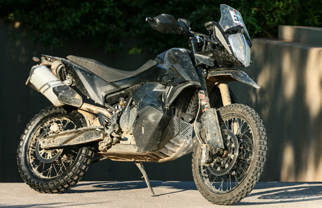 The latest prototype of the KTM 790 Adventure R looks production-ready