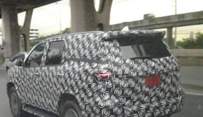 261926_fortuner-generasi-terbaru-dites-uji-coba_663_382