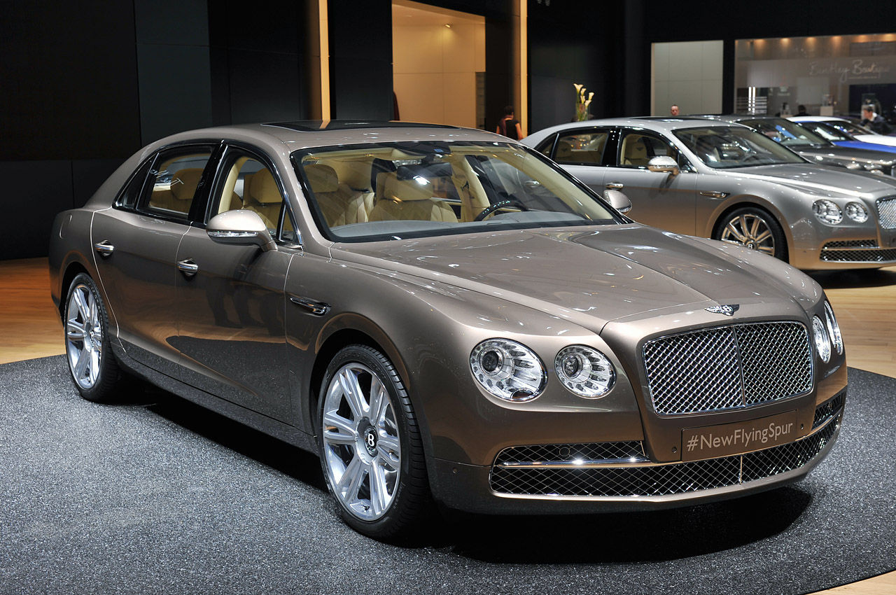 Tiga Model Bentley Akan Hadir di Indonesia