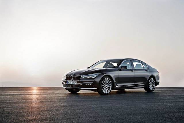 Brilliant and Brand New BMW 7 Series in Detail