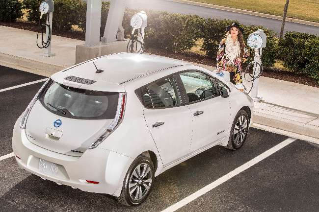 Nissan takes “No Charge to Charge” Initiative to Boston