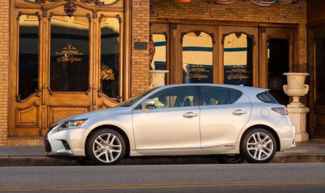 เล็กซัส เปิดตัวรถ New Lexus CT 200h โฉมใหม่