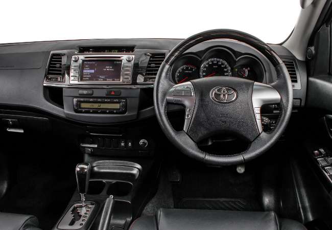 Toyota-Fortuner-Epic-Edition-dashboard