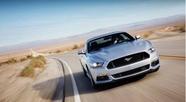  ใครอยากได้ ฟอร์ด มัสแต็ง (Ford Mustang) ต้องรอคิวยาวถึงปี 2016 