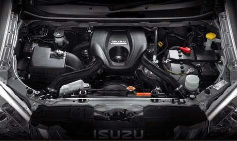 2016_Isuzu_MU_X-engine