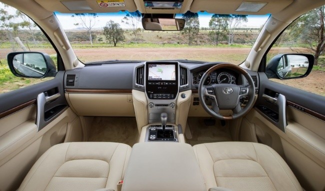 2015-toyota-landcruiser-06-850x500