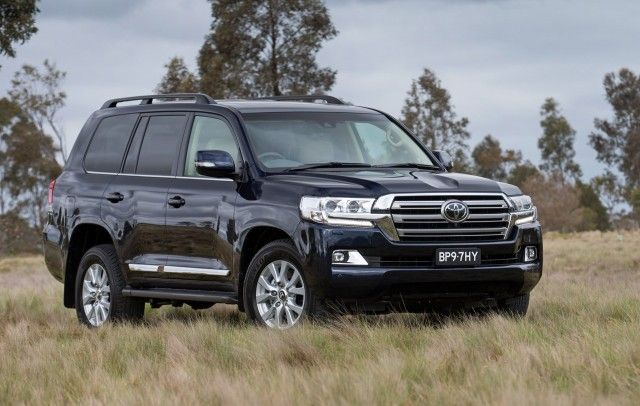 What All to Expect from 2016 Toyota Land Cruiser 200 Series?