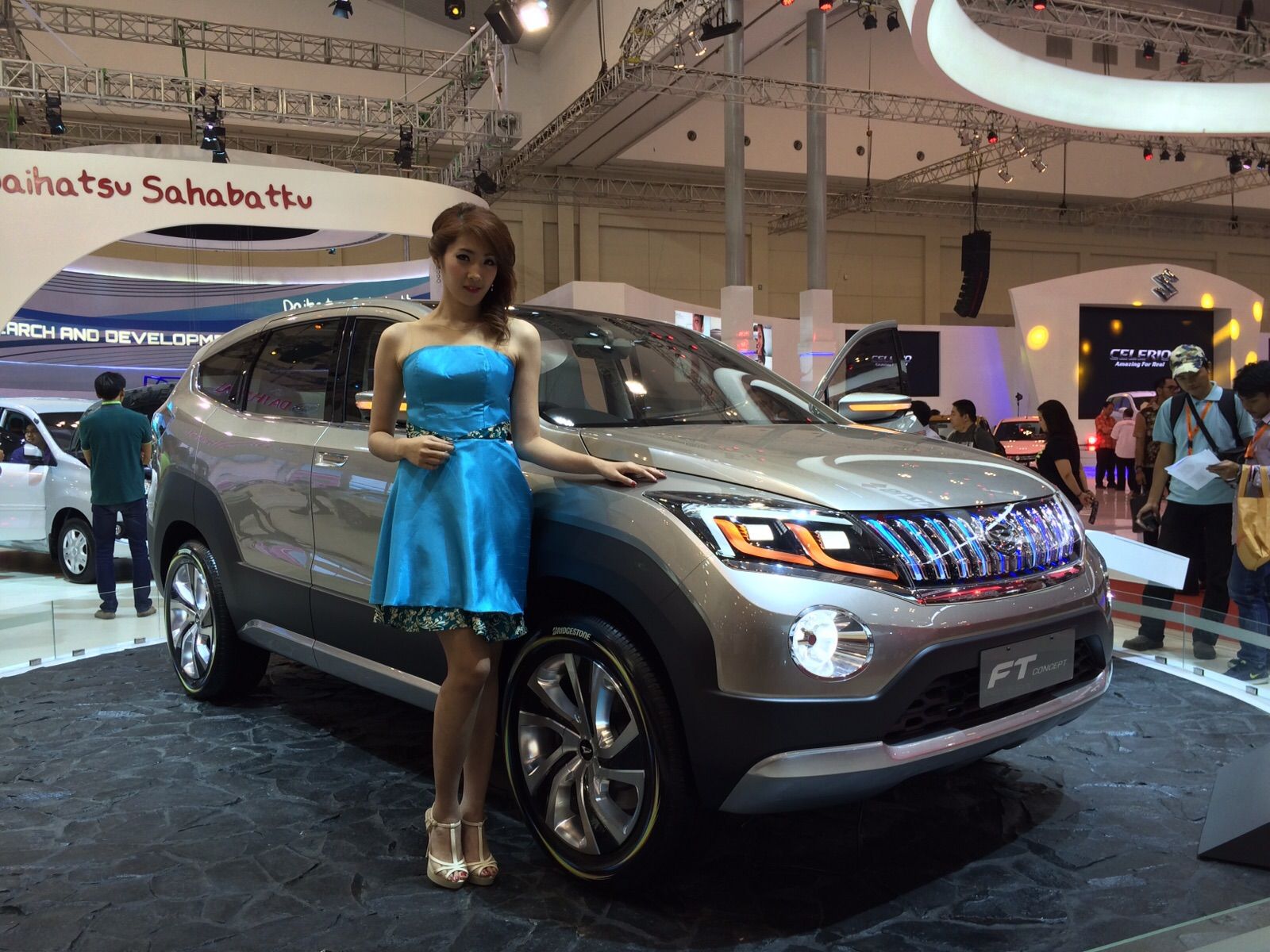 GIIAS 2015: Daihatsu FT Concept revealed along FX Concept
