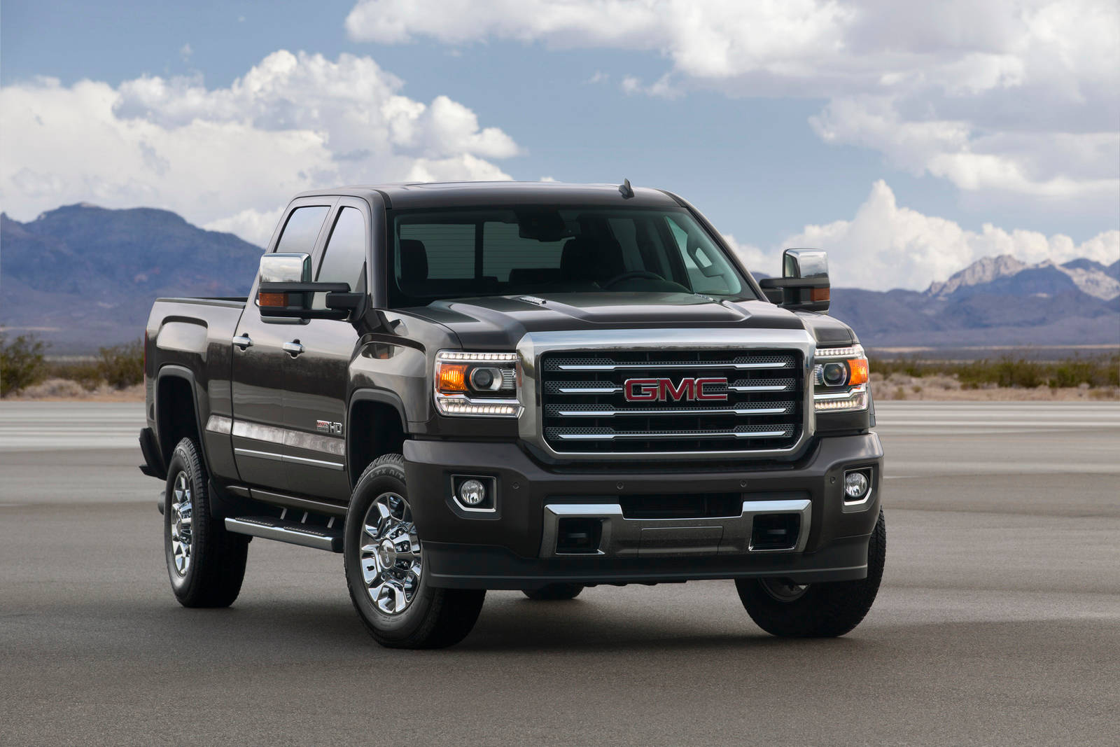 GMC Sierra HD 2016 được trang bị hàng loạt công nghệ mới