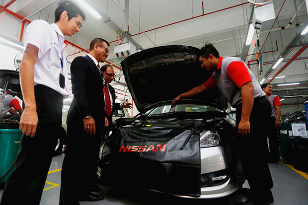 2015-nissan-opens-mega-3s-centre-in-johor-jaya-2