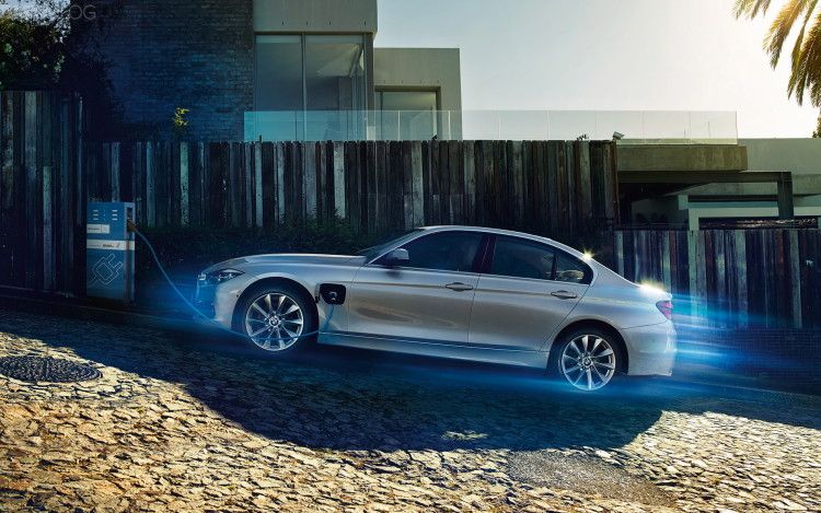 2015 Frankfurt Motor Show: BMW Previews 330e PHEV Details
