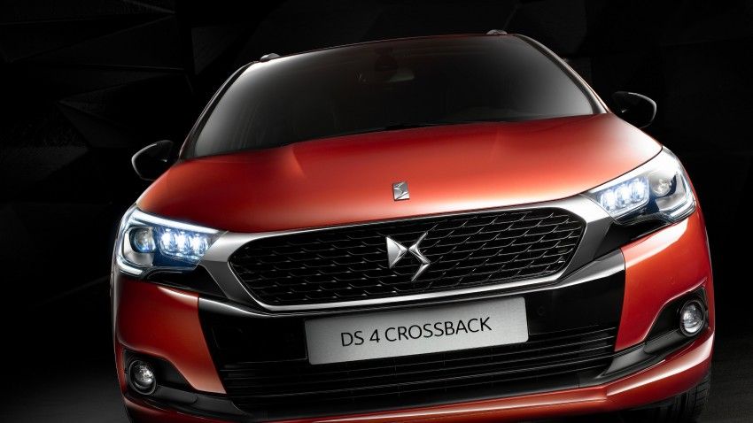 DS 4 Facelifted released in Crossback body style