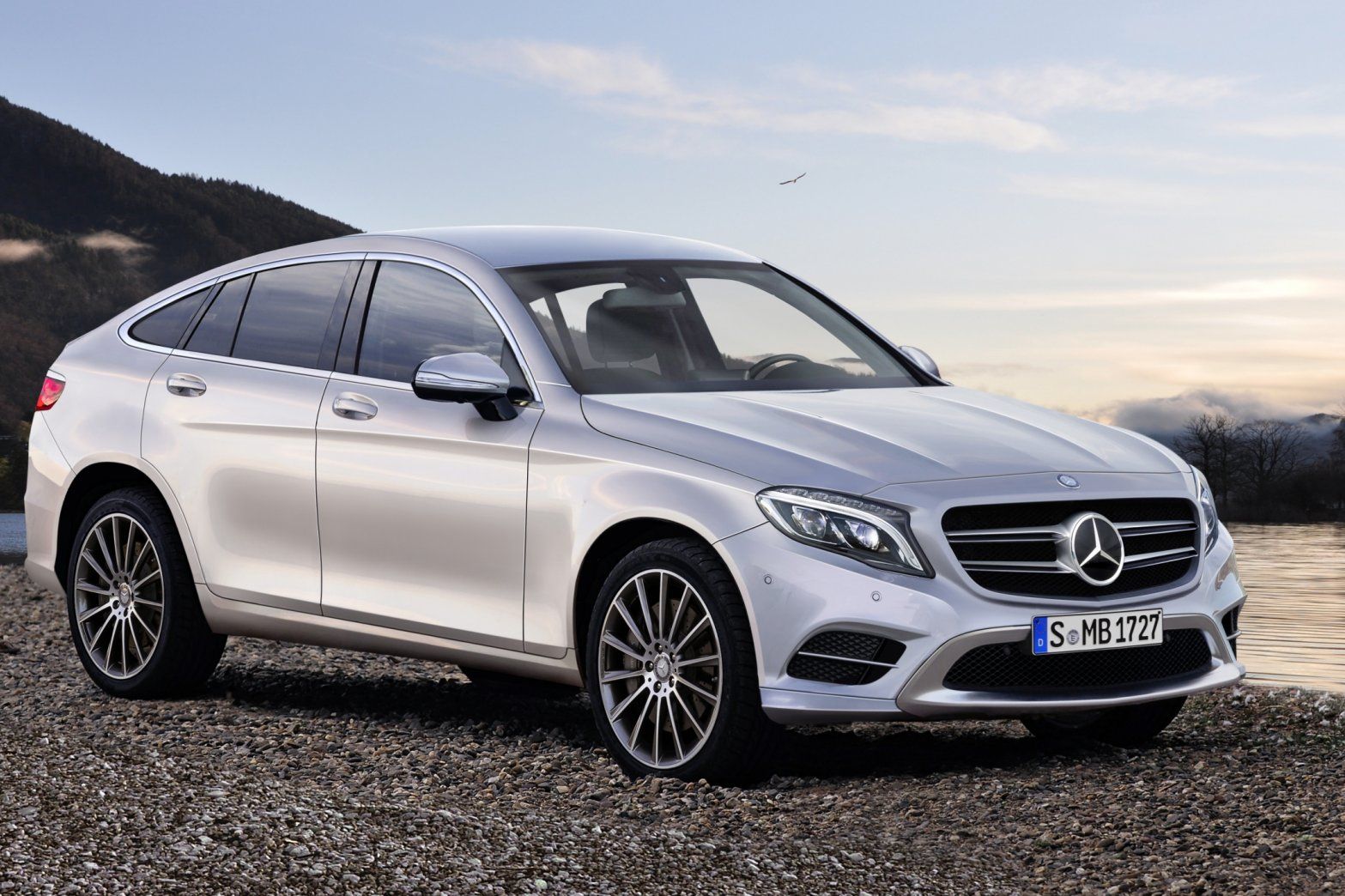 Mercedes Benz Suitcase For 2015 Frankfurt Motor Show mercedes-benz-suitcase-for-2015-frankfurt-motor-show