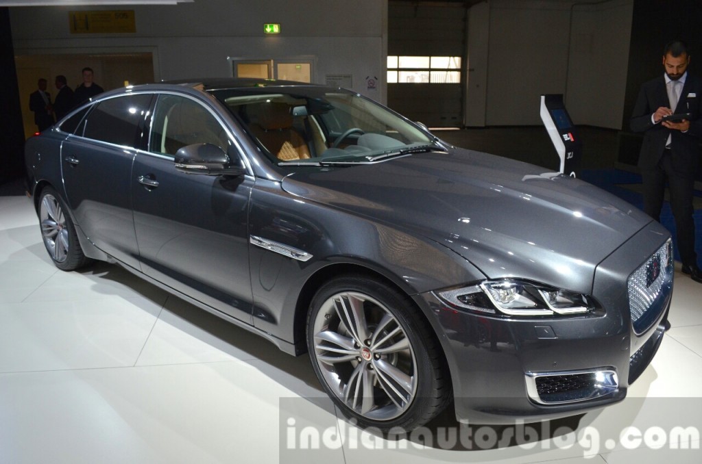 Frankfurt 2015: Jaguar XJ 2016 Debuts in New Shape and Mood
