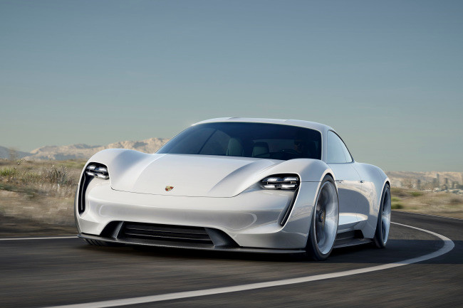 2015/09/Porsche-Mission-E-Concept-1.jpg