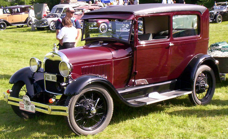 1928_Ford_Model_A_55A_Tudor_Sedan_FGO985