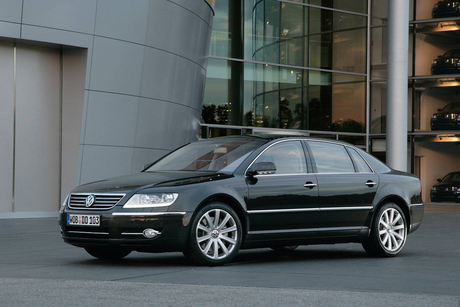 Volkswagen กู้หน้า พัฒนา Phaeton เป็นรถยนต์ไฟฟ้า