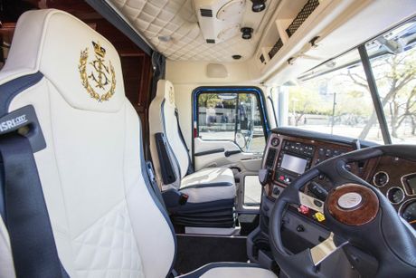 9-2998522-ibr231015sultantruck6_t460