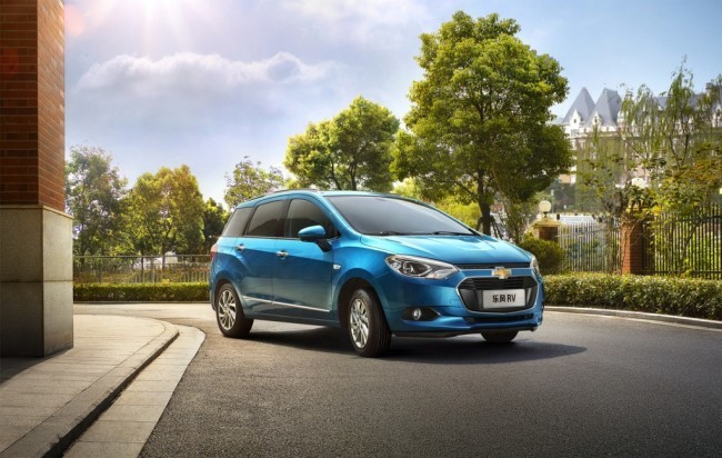 2015/10/2016-Chevrolet-Lova-RV-front-quarter-official-photo-1024x650.jpg