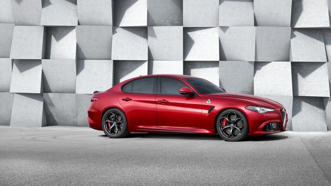 Alfa-Romeo Giulia Alfa-Romeo-Giulia-7