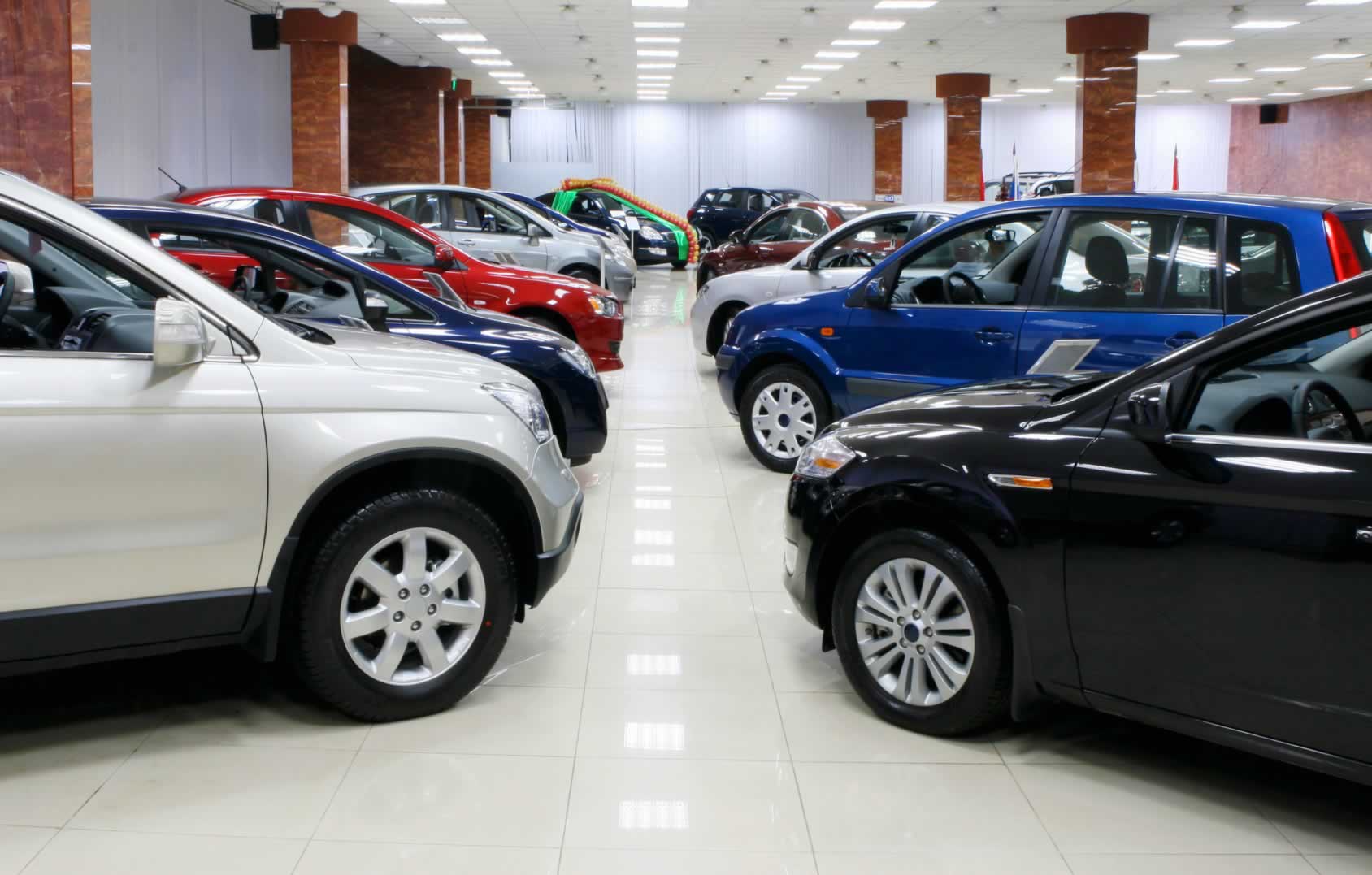 Doanh số ô tô tại thị trường Việt Nam cán mốc 200.000 xe trong năm 2015