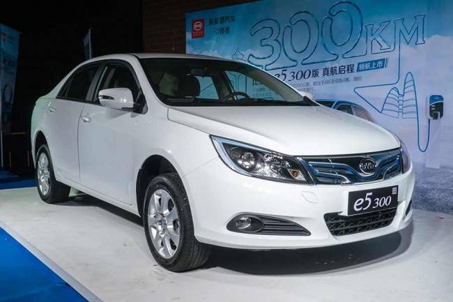 Meet the Cars Equipped To Control Chinese Pollution – BYD Qin EV300 & e5