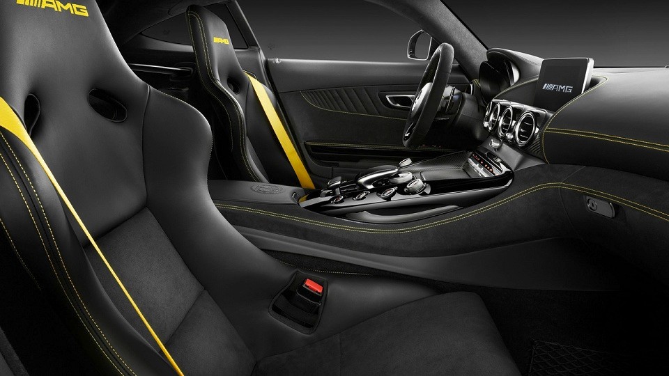 interior amg gt r