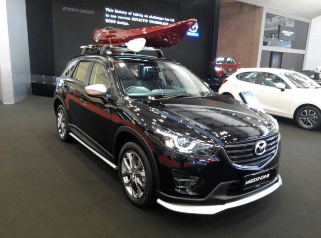 CX-5 dengan aksesoris resmi