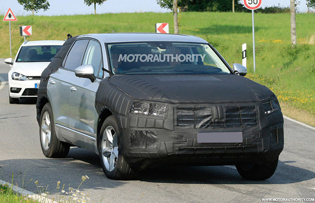 2018 Volkswagen Touareg Spied Testing 