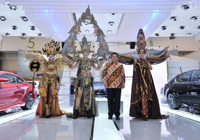 Cara Lexus Rayakan HUT RI di GIIAS 2016