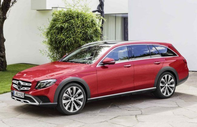 Mercedes-Benz Tantang Volvo V90 Cross Country