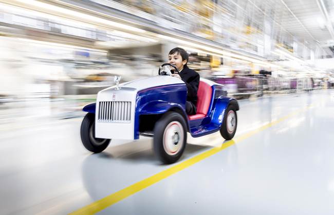 Rolls Royce Ciptakan Mobil Termewah Untuk Anak-Anak